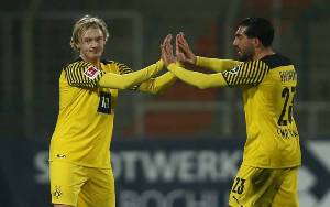 Leipzig Menang Besar 4-1, Julian Brandt Selamatkan Dortmund