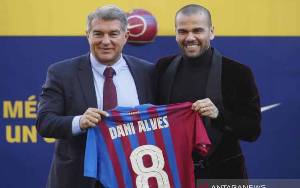 Dani Alves Diperkirakan Catatkan Debut Kedua di Barcelona Pekan Ini