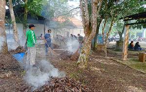 Dinas Lingkungan Hidup Barito Timur Gelar Lomba Kebersihan Lingkungan Kantor OPD