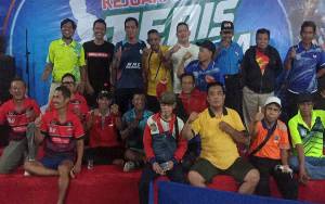 Petenis Meja Kotim Raih Juara dalam Kompetisi Beregu Veteran se-Kalimantan
