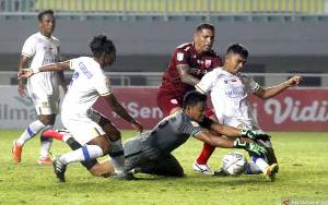 2 Gol Ferdinand Sinaga Bawa Persis Solo ke Semifinal Liga 2
