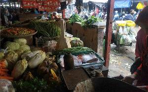 Cuaca Ekstrem Picu Kenaikan Harga Sayuran di Kuala Pembuang