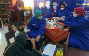 Siswa SD di Kuala Pembuang Antusias Ikuti Vaksinasi Covid-19