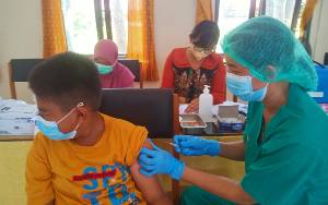 Ratusan Warga Kelurahan Kereng Bangkirai kembali Ikuti Vaksinasi Covid-19