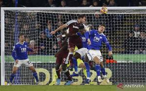 Gol Telat Dawson Selamatkan West Ham dari Kekalahan atas Leicester