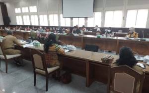 Duwel Rawing: Bahasa Indonesia dan Daerah Harus Tetap Dijaga