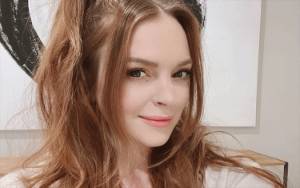 Lindsay Lohan Akan Bintangi Dua Film di Netflix