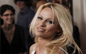 Film Dokumenter Tentang Pamela Anderson akan Digarap