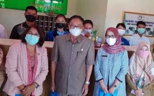 Legislator Kalteng Sebut Guru di Pelosok Numpang di Rumah Warga