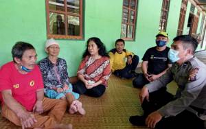 Kedatangan Rungai dari Malaysia Disambut Isak Tangis Keluarga