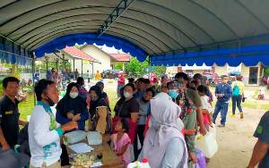 PT CBU Gelar Operasi Pasar Minyak Goreng Murah di Kecamatan Jekan Raya