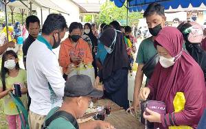 Warga Jekan Raya Merasa Terbantu Operasi Pasar Minyak Goreng Murah PT CBU