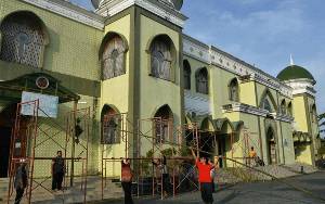 Sambut Ramadan, Pengelola Masjid Agung Al-Mukarram Lakukan Perawatan