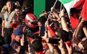 Leclerc Dominan Juarai GP Australia, Verstappen DNF Lagi