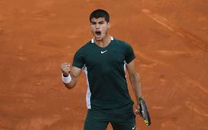 Djokovic ke Perempat Final Wimbledon Setelah Tercuri 1 Set