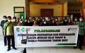 Calon Jemaah Haji Seruyan Jalani Pemeriksaan Kesehatan tahap II