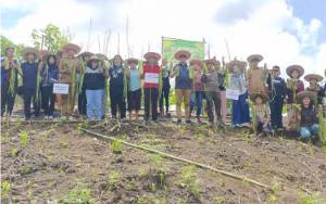 DKP Murung Raya Apresiasi Kelompok Tani Wanita Desa Muwun