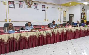 DPRD Barito Timur Adakan Rapat Bahas Sengketa Lahan Hak Guna Usaha