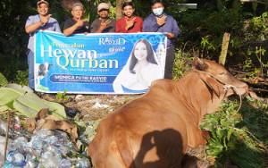 Monica Putri Rasyid Salurkan Hewan Kurban melalui Klinik Bisnis
