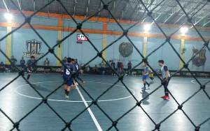 Malam Semi Final Futsal, 4 Tim Beradu Skill di PT SSMS Tbk-CBI Group Cup 2022