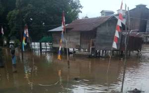 Jalan Permukiman di Kelurahan Pangkut Terendam Banjir