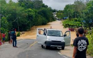Banjir Rendam Sejumlah Daerah di Kecamatan Tewah