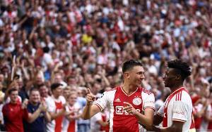 Ajax Amsterdam Gulung Rangers 4 Gol Tanpa Balas