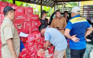 Dinsos Kobar Salurkan Ribuan Paket Makana Siap Saji dari Kemensos untuk Korban Banjir