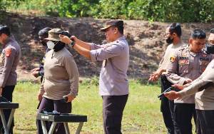 60 Personel Polresta Palangka Raya Ikuti Latihan Menembak