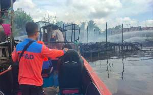 4 Rumah Warga Desa Saka Mangkahai Terbakar, dan 1 Orang Terluka