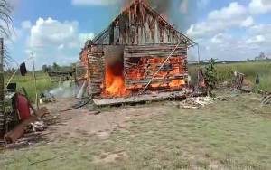 Rumah Warga Desa Banama Pulau Petak Terbakar