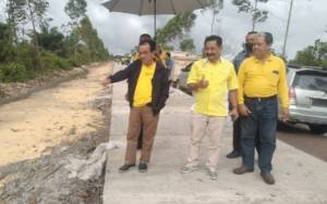 Waket I DPRD Kalteng Minta Pemkab Kobar Lakukan Penanganan Darurat Ruas Jalan Pangkalan Bun-Kolam