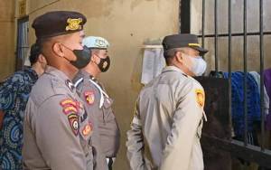 Personel Sipropam Cek Tahanan di Rutan Sattahti Polres Kapuas