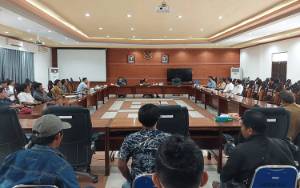  Komisi II DPRD Kapuas Gelar Rapat dengan PT STP Terkait Sengketa Lahan