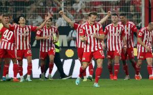 Doekhi Kembalikan Union Berlin ke Puncak Klasemen Bundesliga
