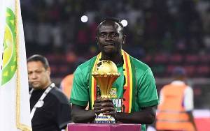 Sadio Mane Terancam Absen dalam Piala Dunia 2022 Akibat Cedera