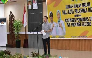 Wali Kota Palangka Raya Dukung PWI Kalteng Bertanding di Porwanas Malang Raya