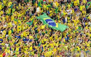 Gemuruh Hentakan Kaki Suporter Bantu Brazil Runtuhkan Pertahanan Swiss