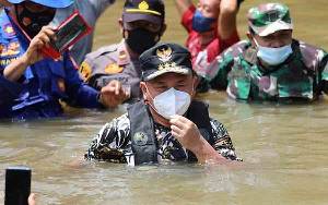 Gubernur Ajak Peran Aktif Perusahaan Berkontribusi dalam Penanganan Banjir