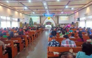 Ratusan Warga Hurung Bunut di Palangka Raya Menggelar Perayaan Natal