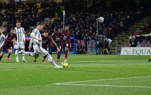 Dwigol Vlahovic Bantu Juventus Menang 3-0 di Markas Salernitana