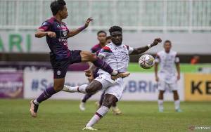 Arema FC Akhiri Tren Negatif Usai Bekap Rans Nusantara FC 2-1