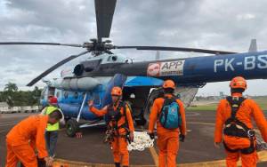 Dua Helikopter Diturunkan Evakuasi Kapolda Jambi 