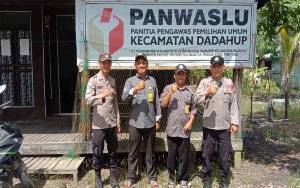 Tingkatkan Sinergitas, Anggota Polsek Kapuas Murung Sambangi Panwaslu Kecamatan Dadahup