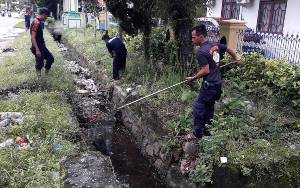 DPKP Bersihkan Drainase di Dua Titik di Palangka Raya 