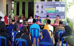 Kemenag Kapuas Bersama BPJPH Laksanakan Kampanye Mandatory Halal di Pasar Sabtu