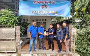 Pengurus PWI Seruyan Kunjungi PWI Banjarbaru