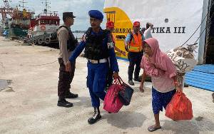 Jaga Keamanan Selama Arus Mudik, Ditpolairud Polda Kalteng Terjunkan Puluhan Personil