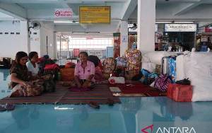 Kisah Pemilir yang Bermalam Sepekan di Pelabuhan Tanjung Priok