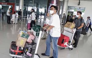 Kepadatan Penumpang Arus Balik Mulai Terjadi di Bandara Tjilik Riwut